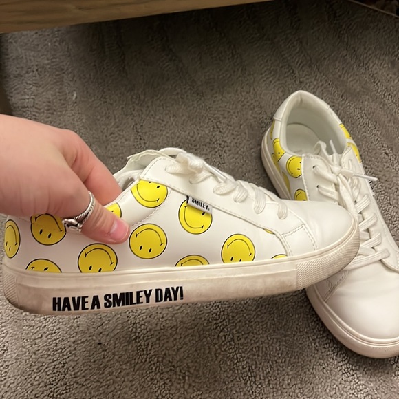 Super cute just not my style anymore - Picture 2 of 3